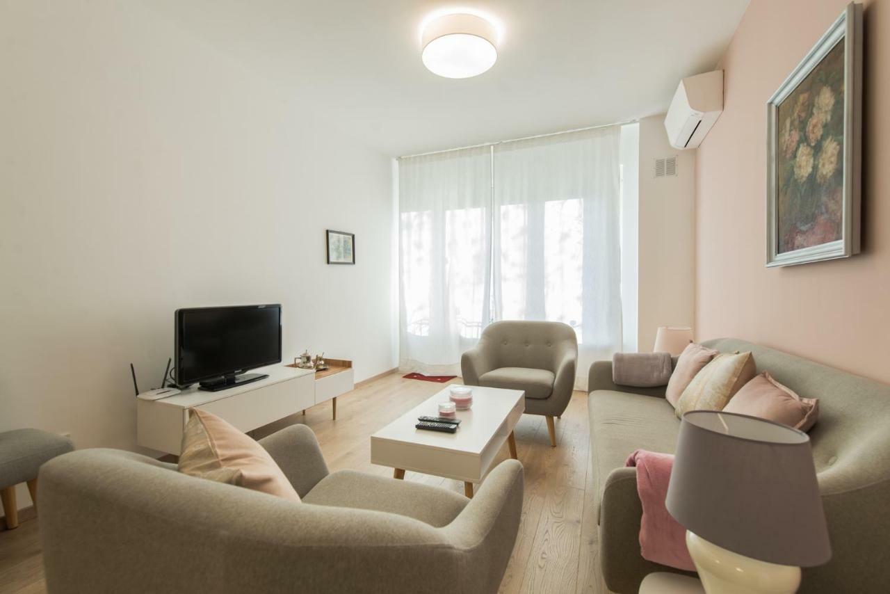 * CHIC *&Spacious Apartment in Central Sofia - Patriarh Evtimiy Exterior foto